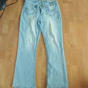 Wallflower jeans